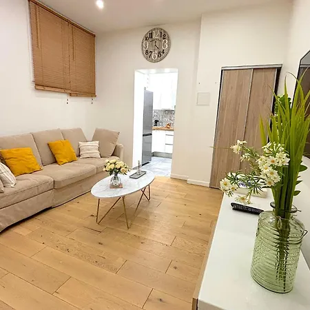 Murat Apartment *